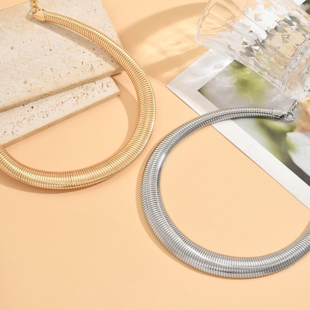Stal nierdzewna Przesadny Ciężki Metal Gruby Torques Naszyjnik Choker dla Kobiet Trend Vintage Gruba Łańcuchowa Biżuteria Steampunk Mężczyźni