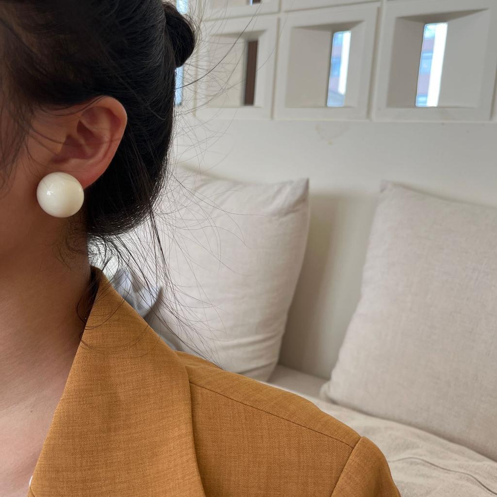 Dopamine Small Fresh Candy Ball Stud Earrings Women'S Summer Temperament Commuter Earrings Senior Sense Earrings