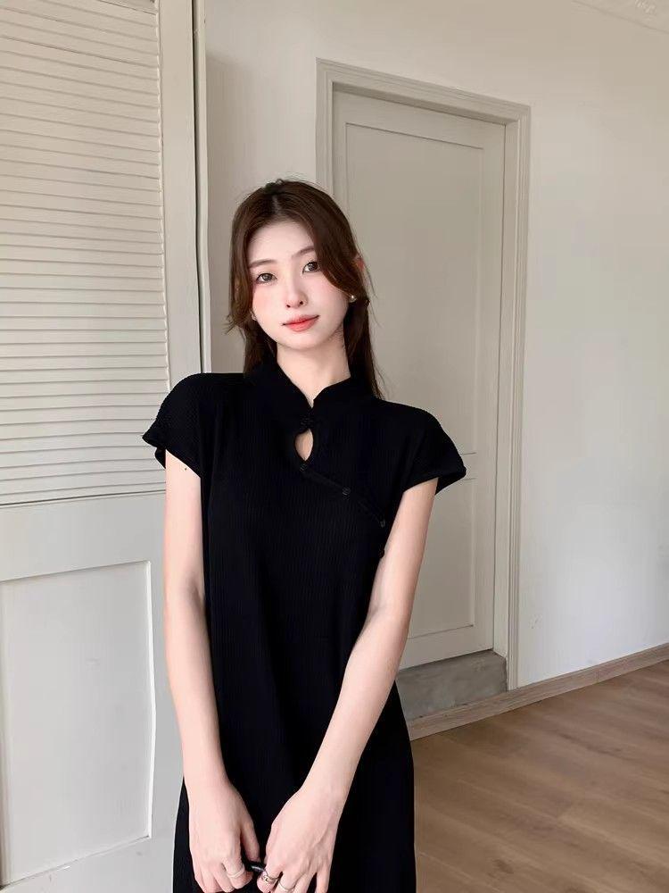 Summer Slimming Striped Knit Dress - Chinese National Style, Short Sleeve, Tummy Covering, H-Line Design, Mid-Length for Women