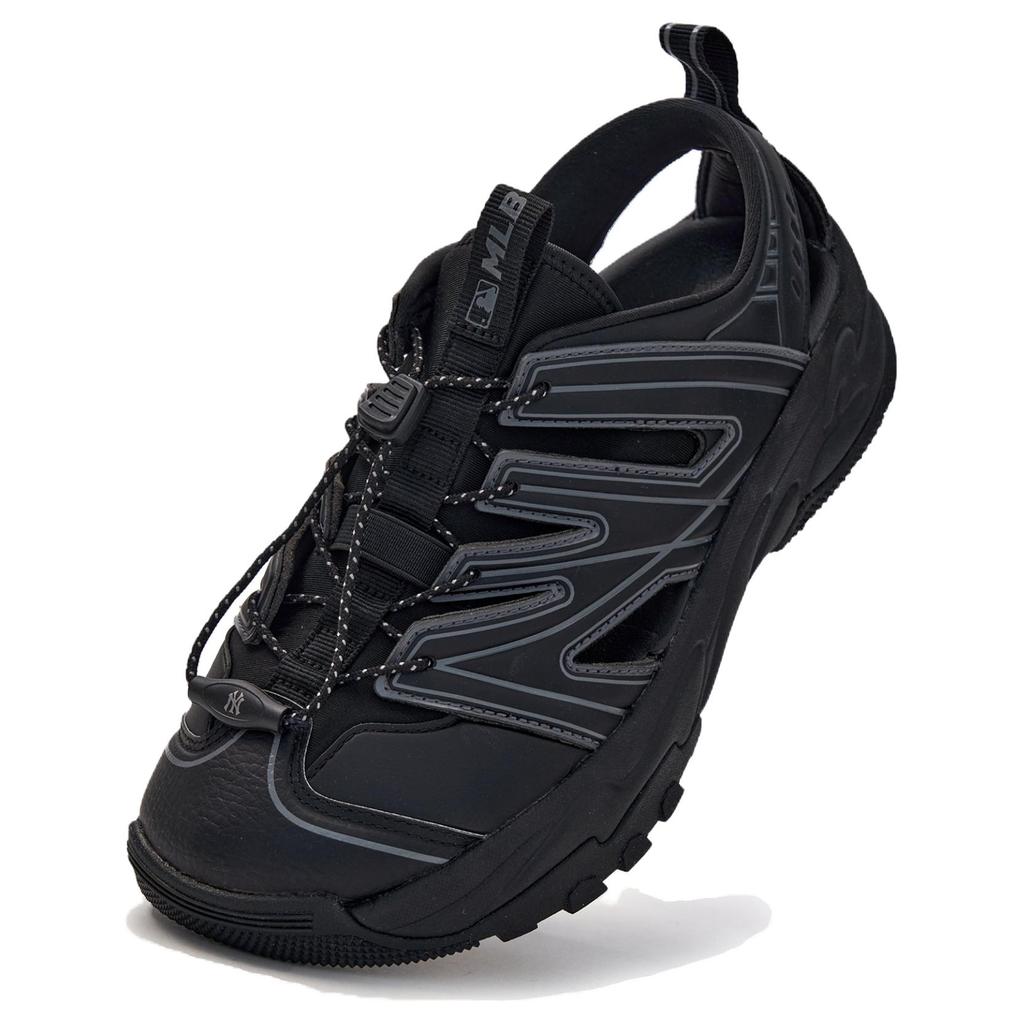 New MLB New York Yankees Slip Resistant And Breathable River Trekking Shoes Unisex Black 3ASDC0153-50BKS