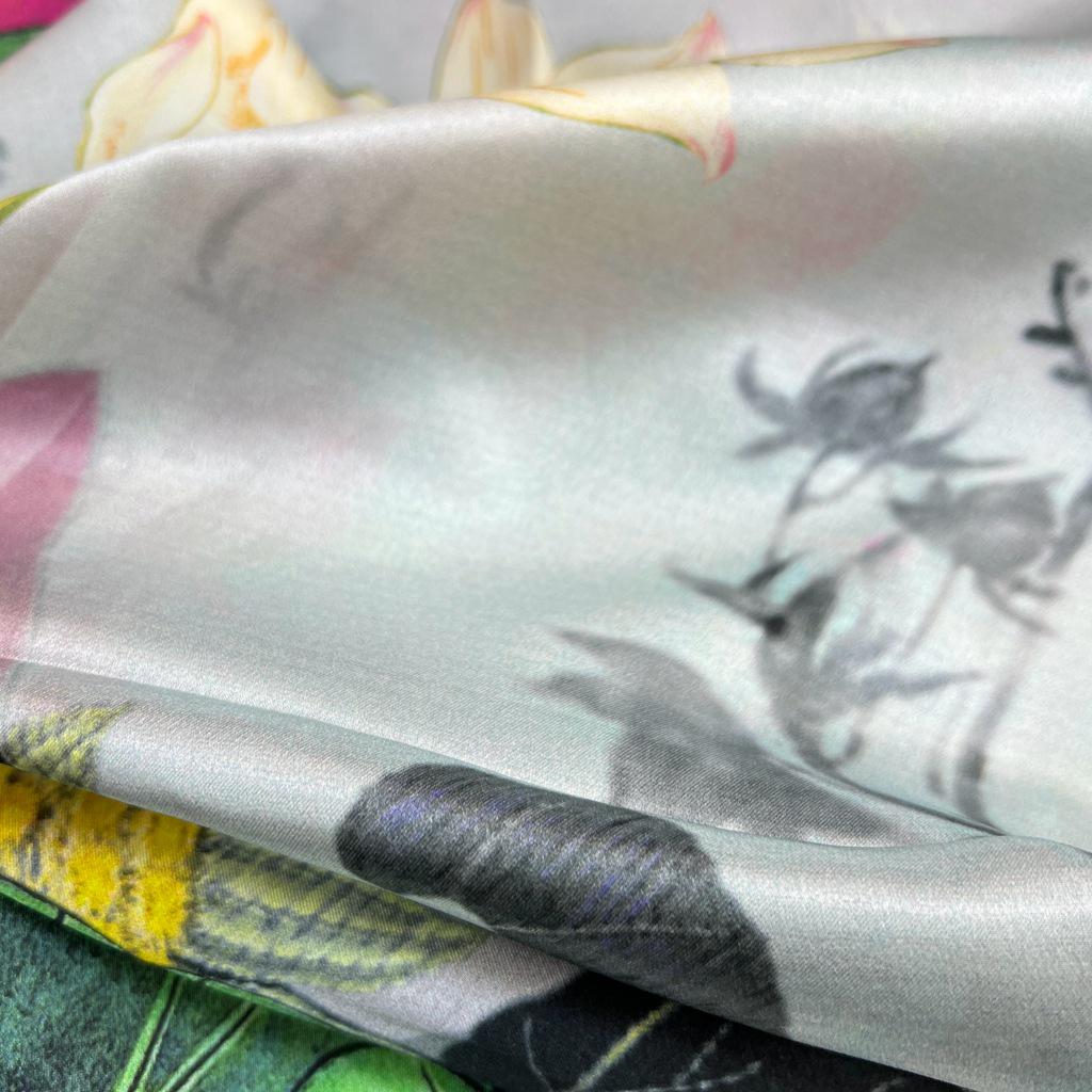 Guochao Lotus Landscape 100% Mulberry Silk Scarf - Versatile Women's Square Shawl