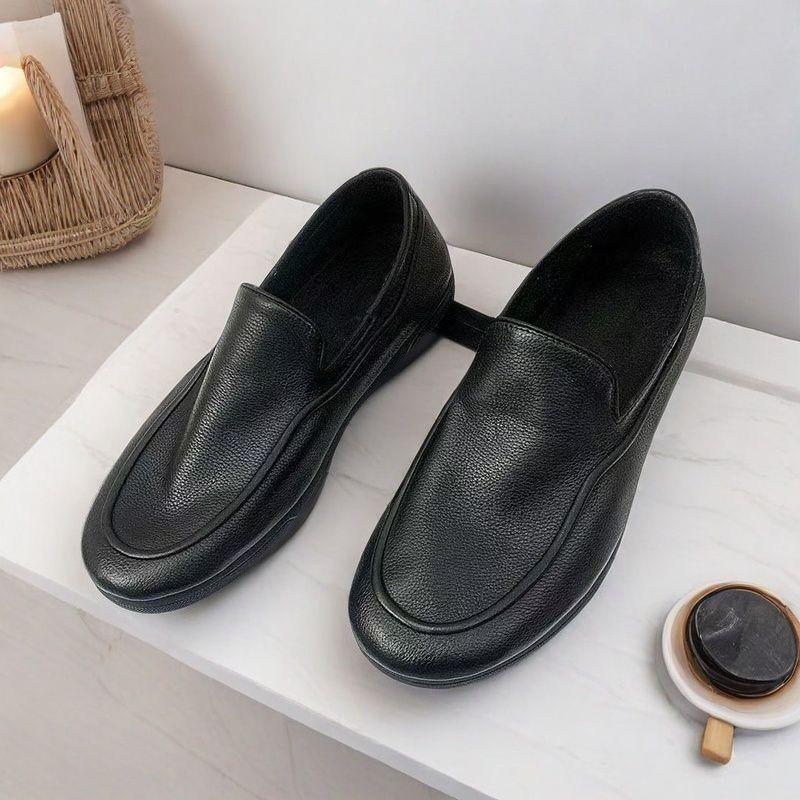 Fashion Lightweight Flat Man Casual Shoe Plain 2025 Trend Footwear Offer In Promotion Comfortable On Sale Fashion Leather Shoes for Men