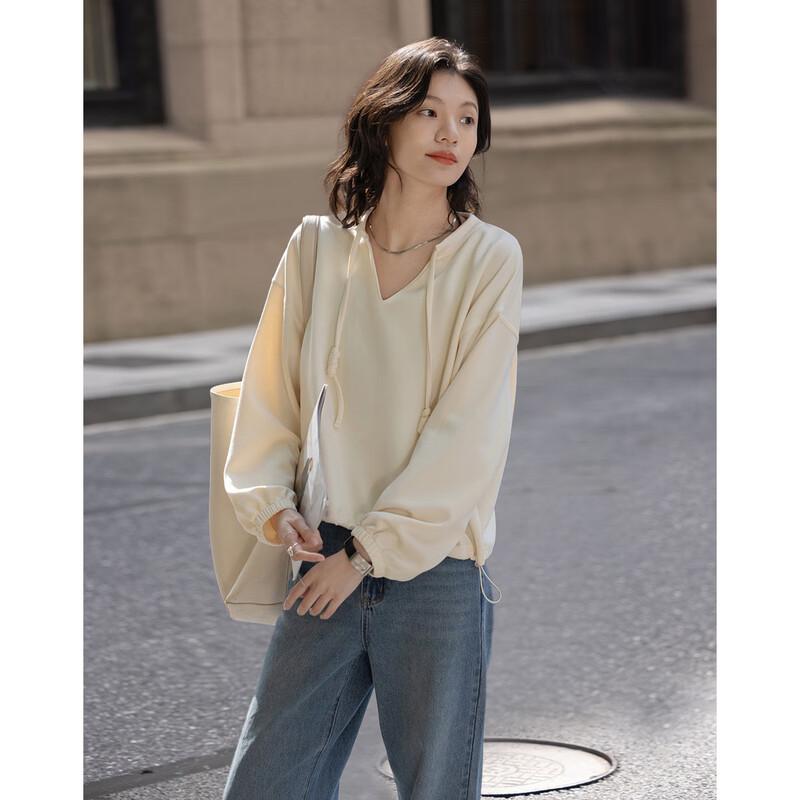 

Women s Loose Fit V-Neck Hooded Sweatshirt L