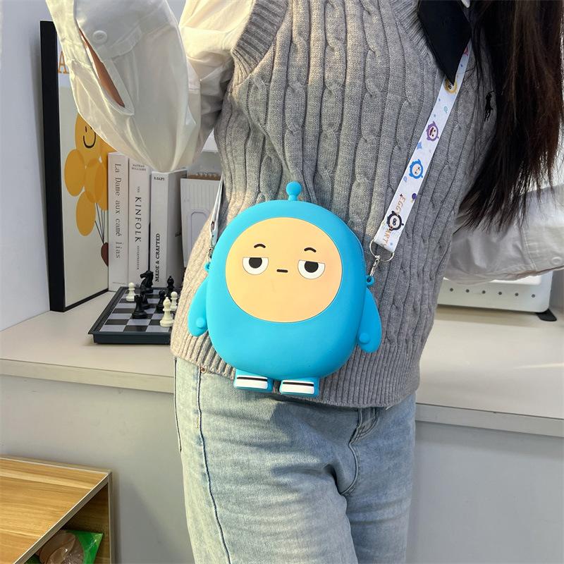 Cartoon Egg Boy Silicone Bag 2025 New Versatile Children's Messenger Change Bag Cute Girl Storage Mobile Phone Bag