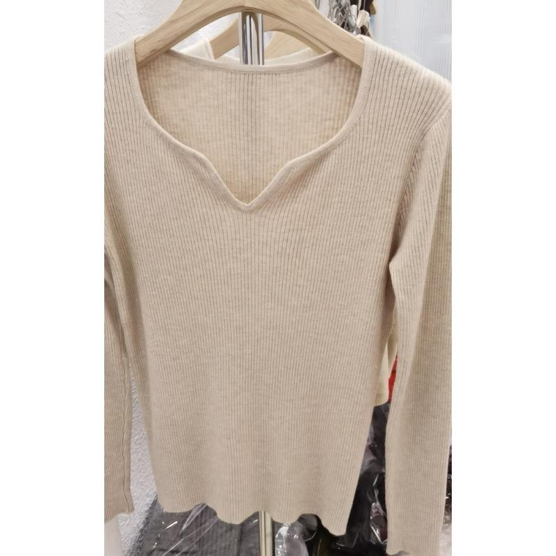 

Мягкий восковой маленький V-образный вырез, полоска под мышками с ретро-темпераментом внутри, осень-зима новый нишевый вязаный свитер, нижняя рубашка и топ One Size хаки