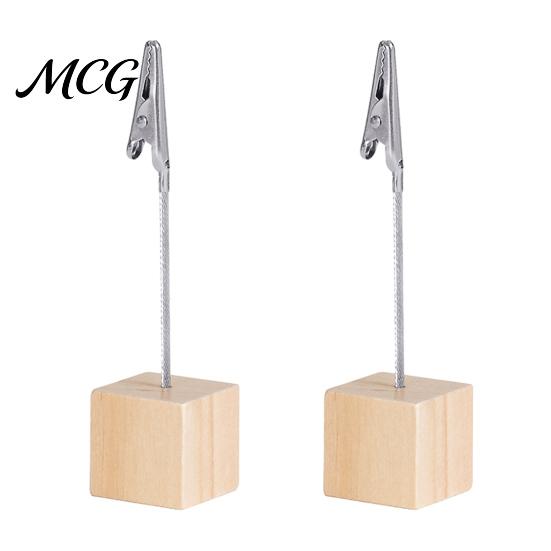 Metal Pole Memo Stand 2 Pcs Wooden Cube Base Holder with Clips, Mini Table Smooth Open Close Clip Number Stands for Name Cards, Photos, Memos,