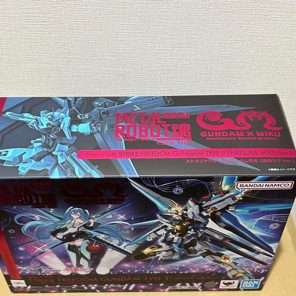 METAL ROBOT Spirits Strike Freedom Gundam Type II Hatsune Miku Ver Action Figure