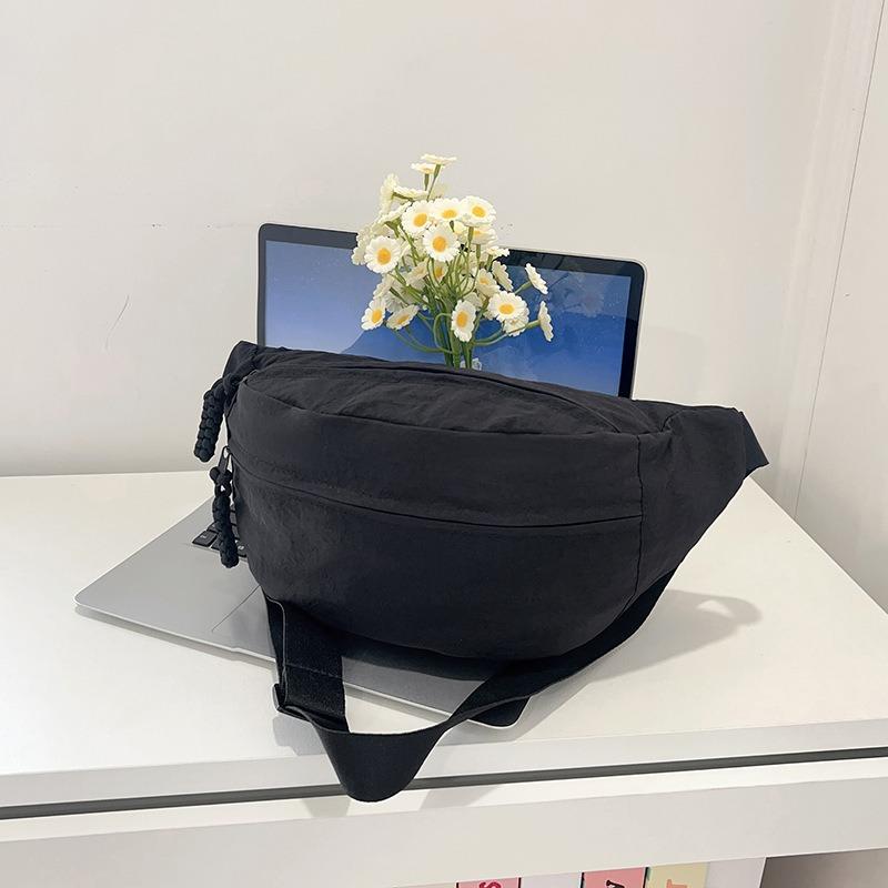 Summer new simple and lightweight men's and women's shoulder messenger bag solid color portable breast bag versatile bag