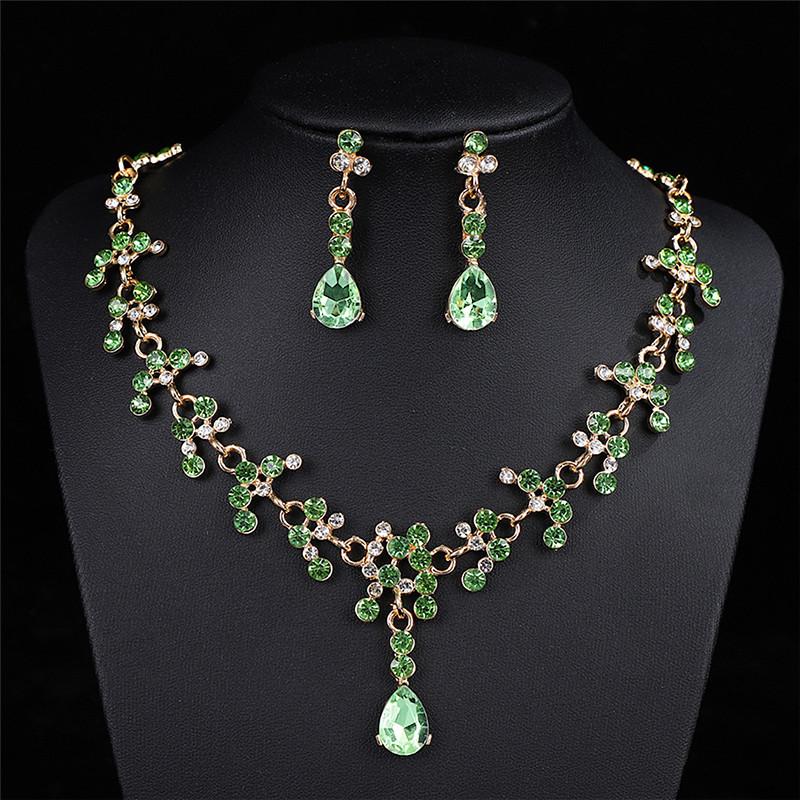 Elegantes Brautschmuckset: Kristallohrringe & Halskette für Hochzeiten