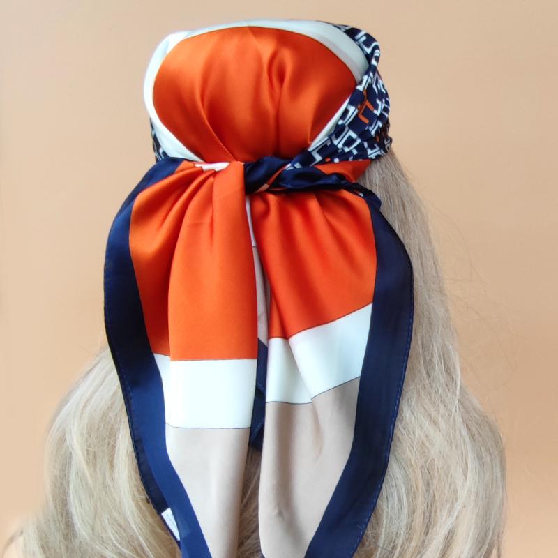 The Four Seasons Luxury Scarves Women Beach Sunscreen Square Kerchief Design Popular Silk Hijab New  Style 70X70CM Headscarf