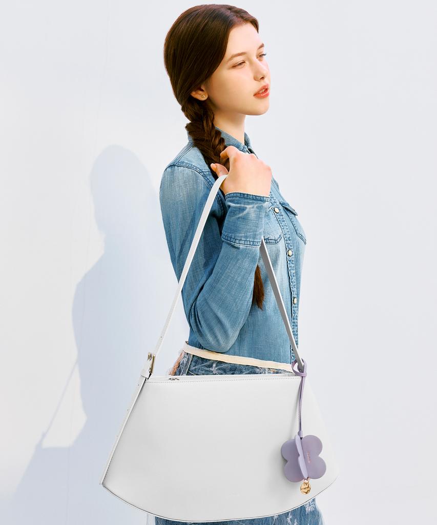 Clave Mia White Tote Bag