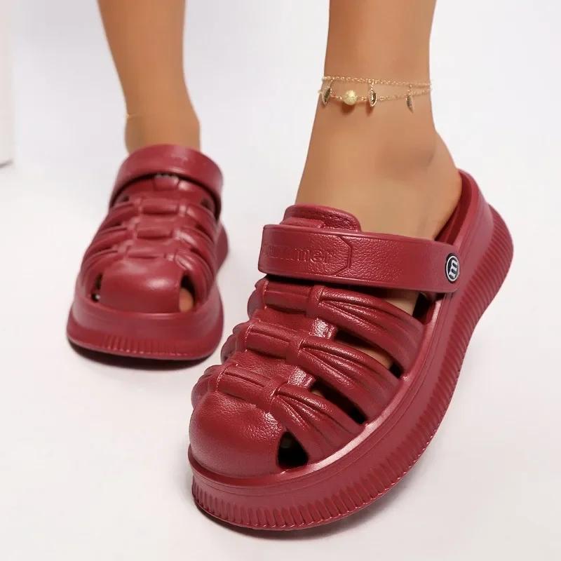 Fashion Hot Sale Slippers 2025 New Outdoor Summer Round Toe Slip on Light Women's Slippers Casual Closed Toe Sandals Slippers Women