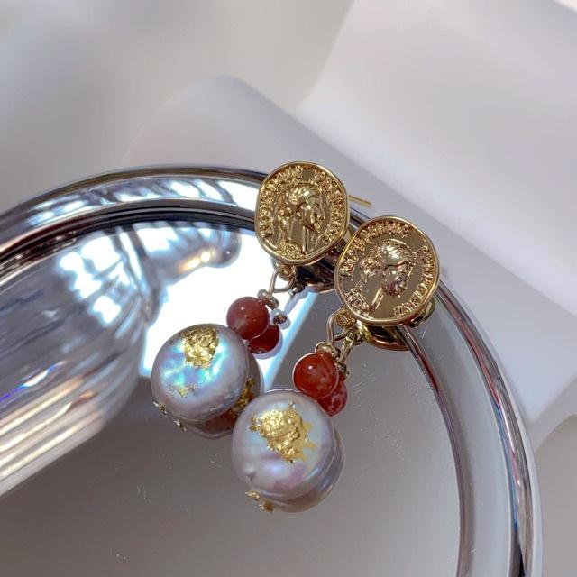 European and American niche retro portrait gold coin earrings natural baroque freshwater pearl studs unique wind earrings silver needles