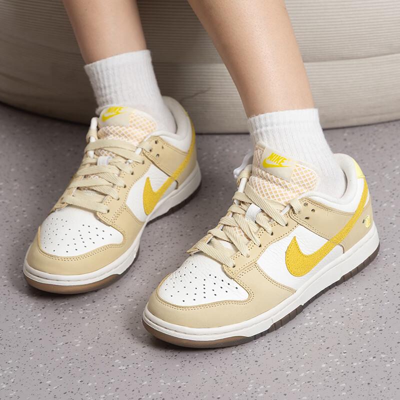 Nike Women s Dunk Low Lifestyle Sneakers 8