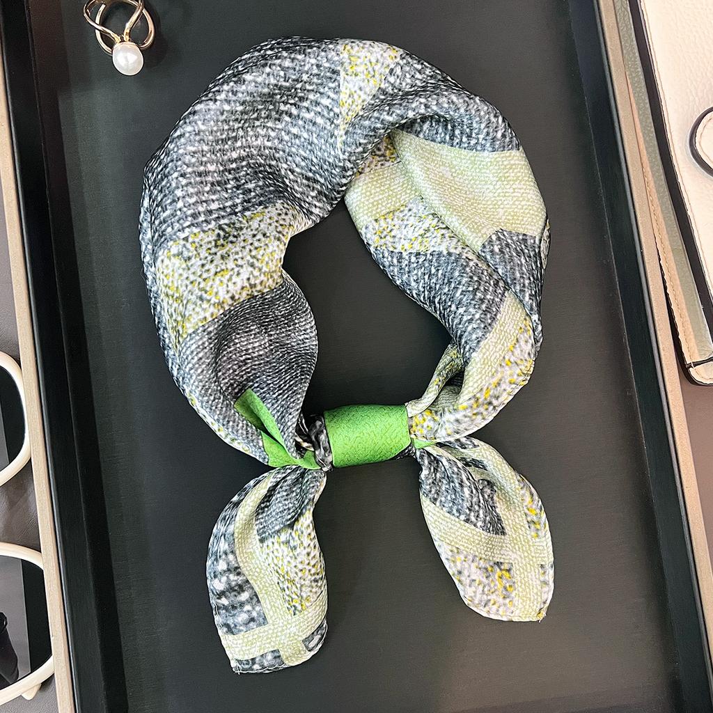111% Mulberry Silk Geometric Pattern Silk Silk Scarf Women Commute To Work Versatile Scarf Suit Shirt with Square Scarf
