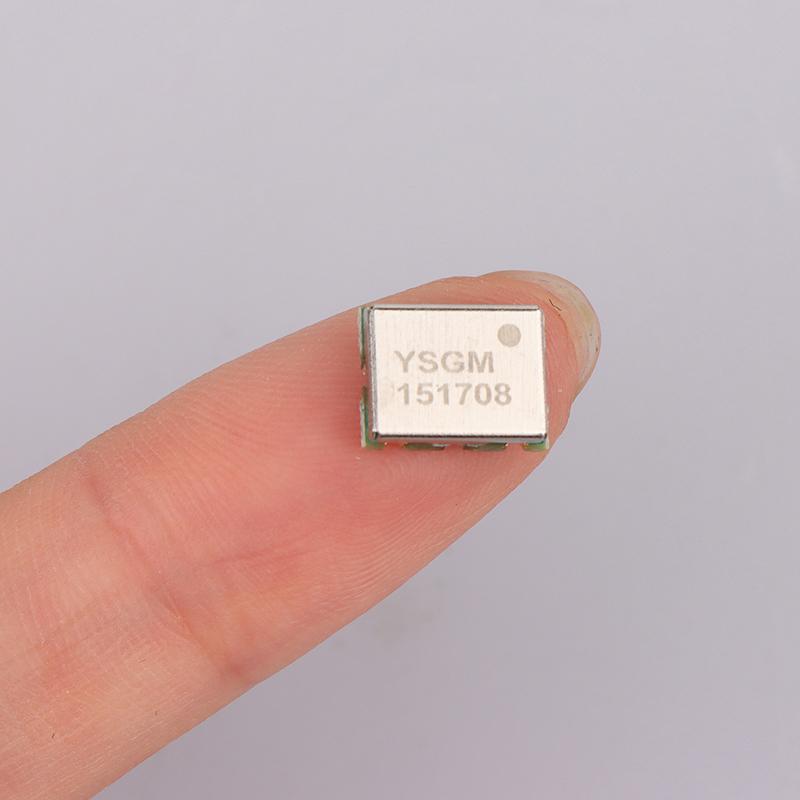 Ysgm151708 1480-1720Mhz Vco Voltage Controlled Oscillator +Buffer Amplifier For Gps /Bds / Glonass 1500Mhz-1650Mhz