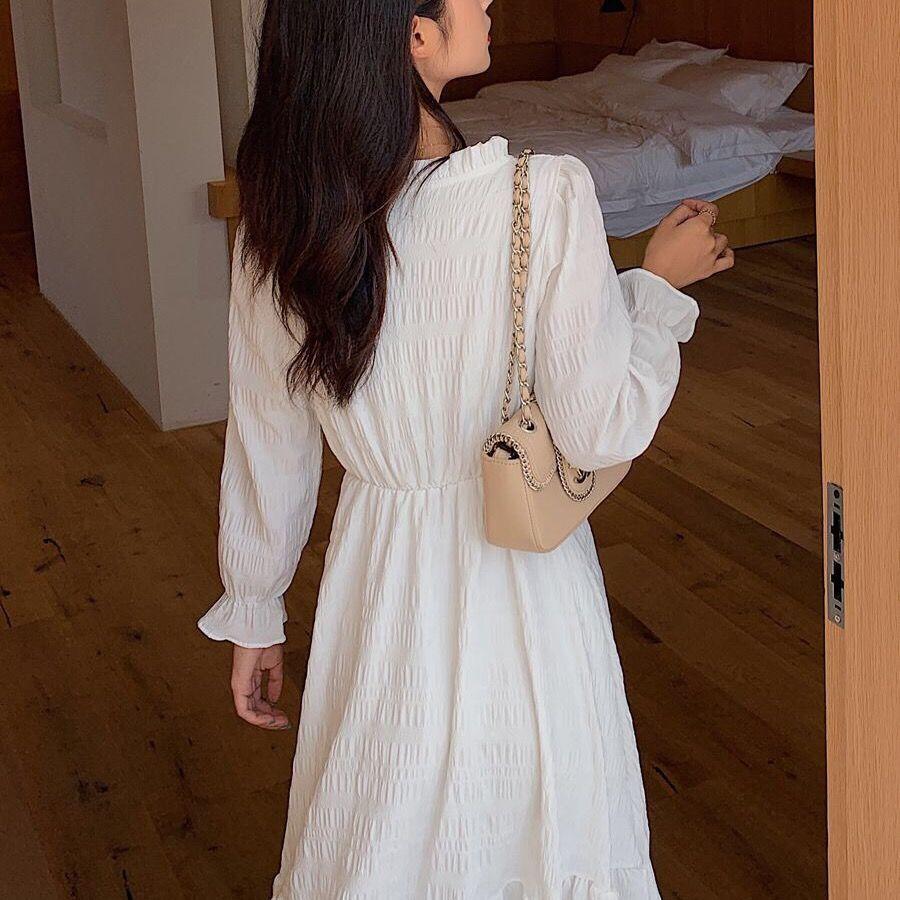 Elegantes weißes Maxikleid im französischen Stil mit langen Ärmeln für Damen