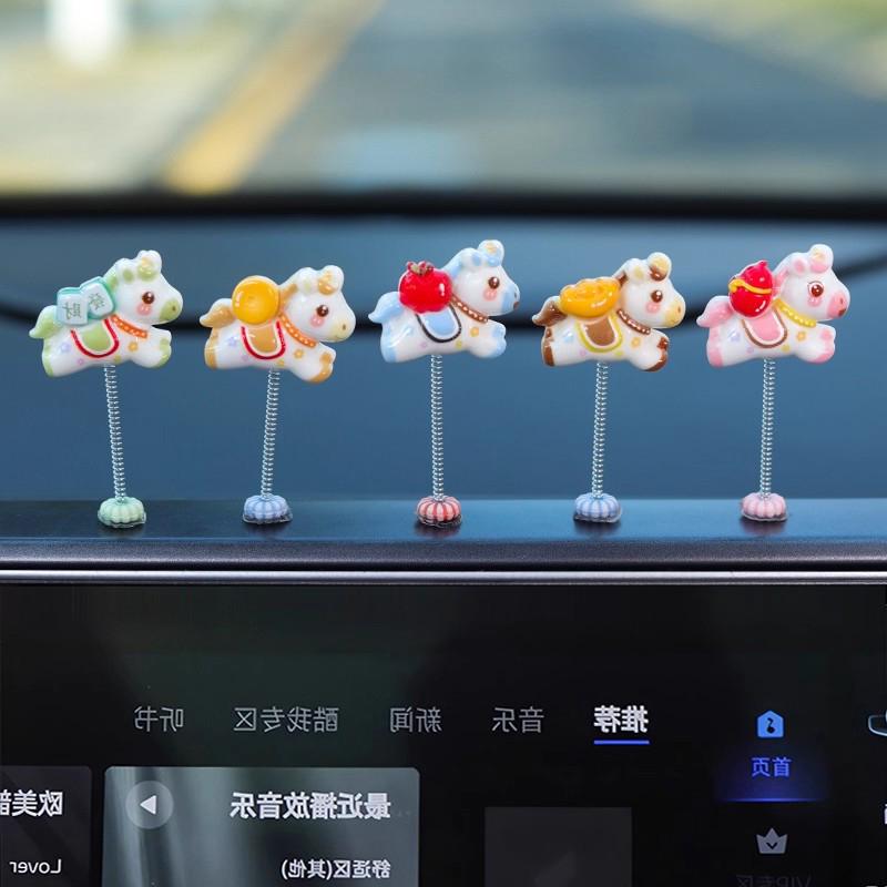 Enfeite de Cavalo Miniatura do Zodíaco Para Carros - Pônei da Sorte Decoração de Console Interno de Carro