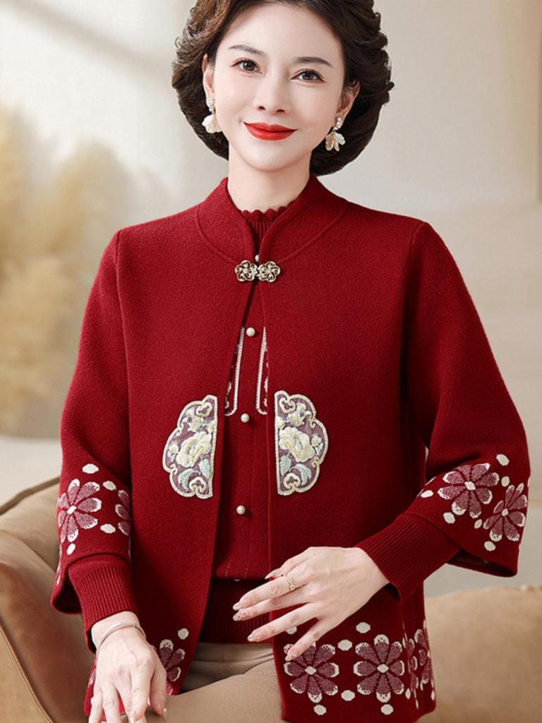 Höst/Vinter 2025 Stickad Kostym i Kinesisk Stil för Medelålders Kvinnor: Trendig Nationaltröja med Knappar