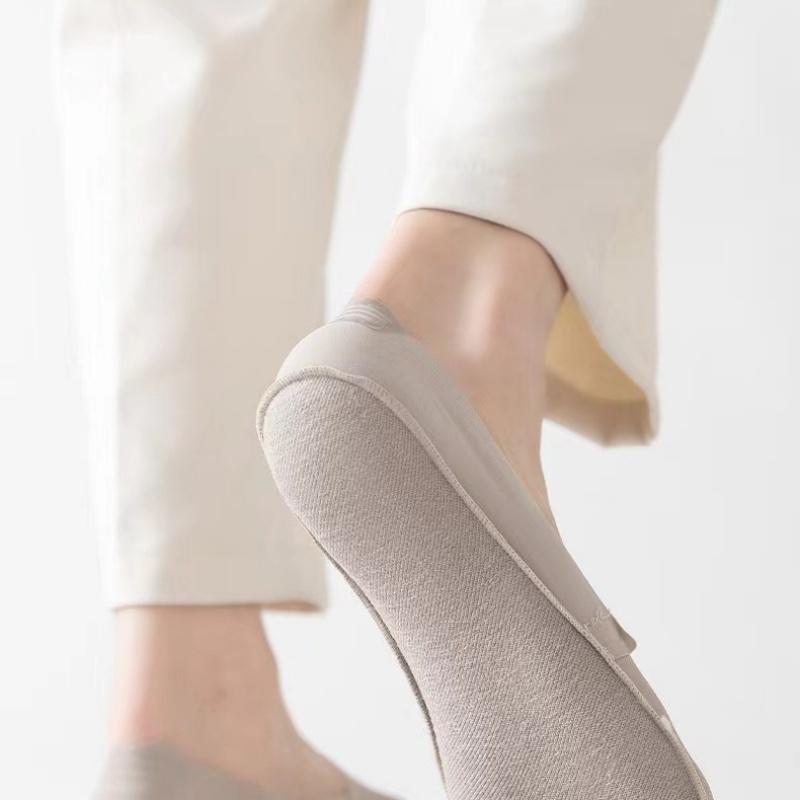 7 Pairs of Ice Silk Boat Socks for Men, Non-Slip, Non-Falling, Summer Thin Socks for Men, Shallow Mouth, Invisible, Traceless Low-Cut Socks