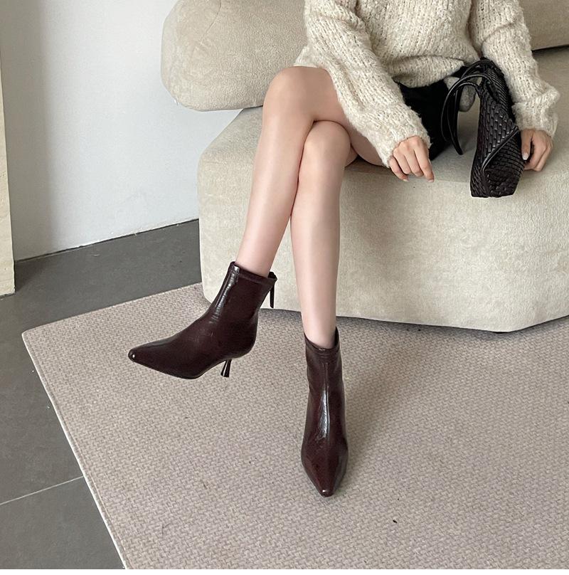 Herbst 2025 Spitz zulaufende Stiletto-Stiefeletten: Weiches Leder, Koreanischer Stil, Reißverschluss hinten, Modisches Chelsea-Design.