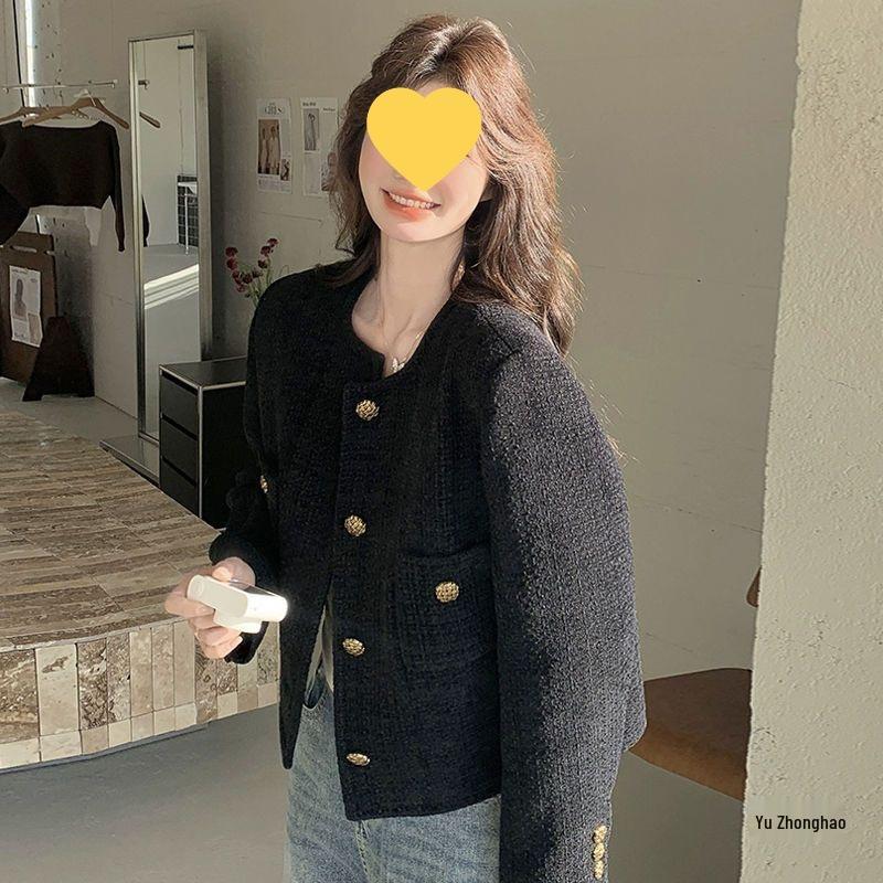 Elegant Black French Jacket: Retro Short Top for Spring & Autumn