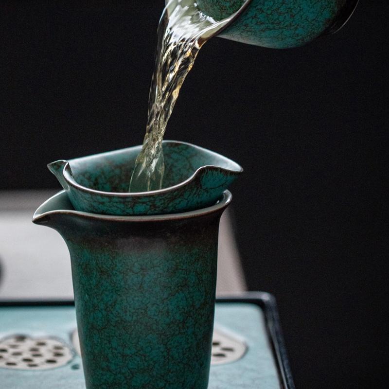 Tyrkysově zelená glazura Sítko na čaj Sada Japonské keramické sítko na čaj Hrubá keramika Oddělovač čaje Filtrační síťka Čajové příslušenství Sada trychtýře