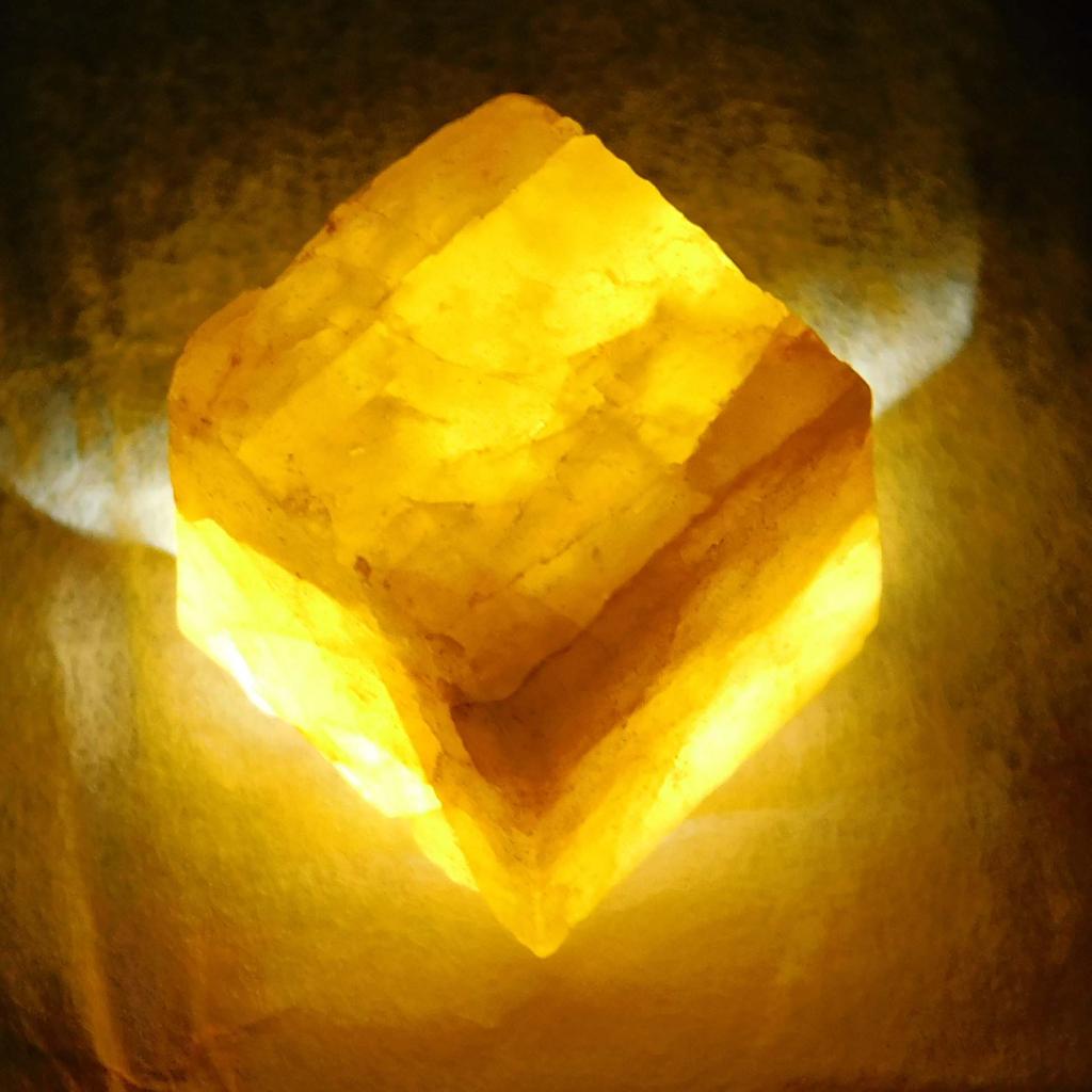 Uncut Raw   Natural Rough 32.75 Ct Loose Gemstone yellow Sapphire