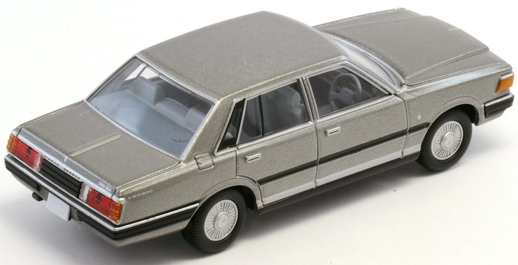 Tomica Limited Vintage Neo Nissan Cedric 200E Turbo SGL Silver LV-N112b (Finished Product)