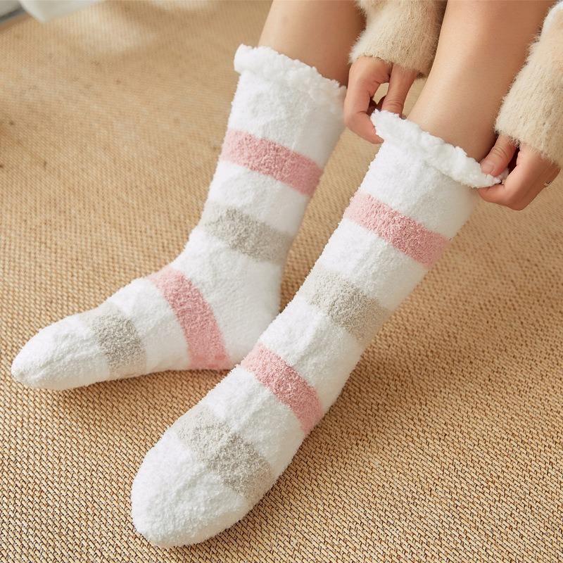 Winter Plüsch Frauen Boden Socken Warme Weiche Korallen Fleece Gestreiften Bequeme Nicht-Slip Thermische Weibliche Socken