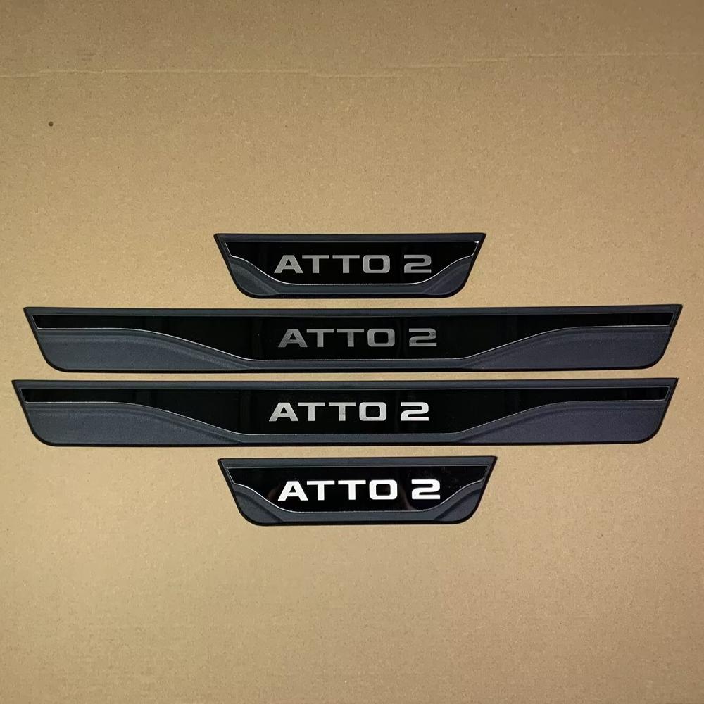 Per BYD ATTO 2 2025 2026 Copri Soglia Porta Protezione Accessori Auto Styling Pedale Soglia Auto Adesivi Interni