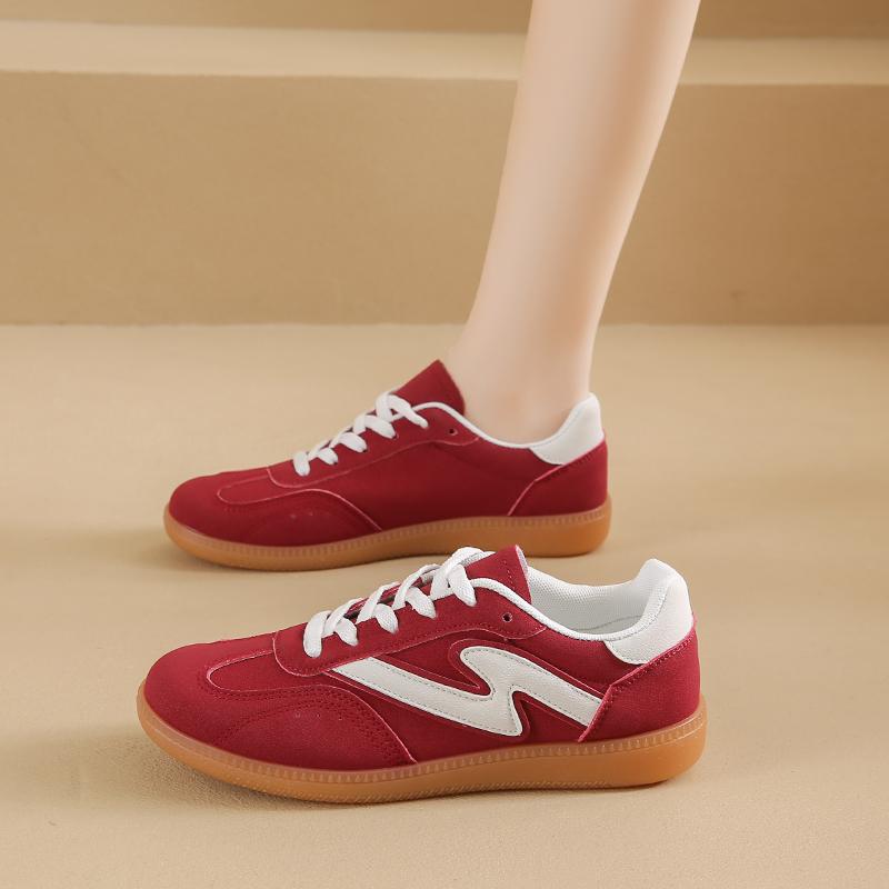 New Women's Classic Fashion Comfortable Casual Versatile Strap Lightweight Anti slip Academy Style New Sports Shoes for Women