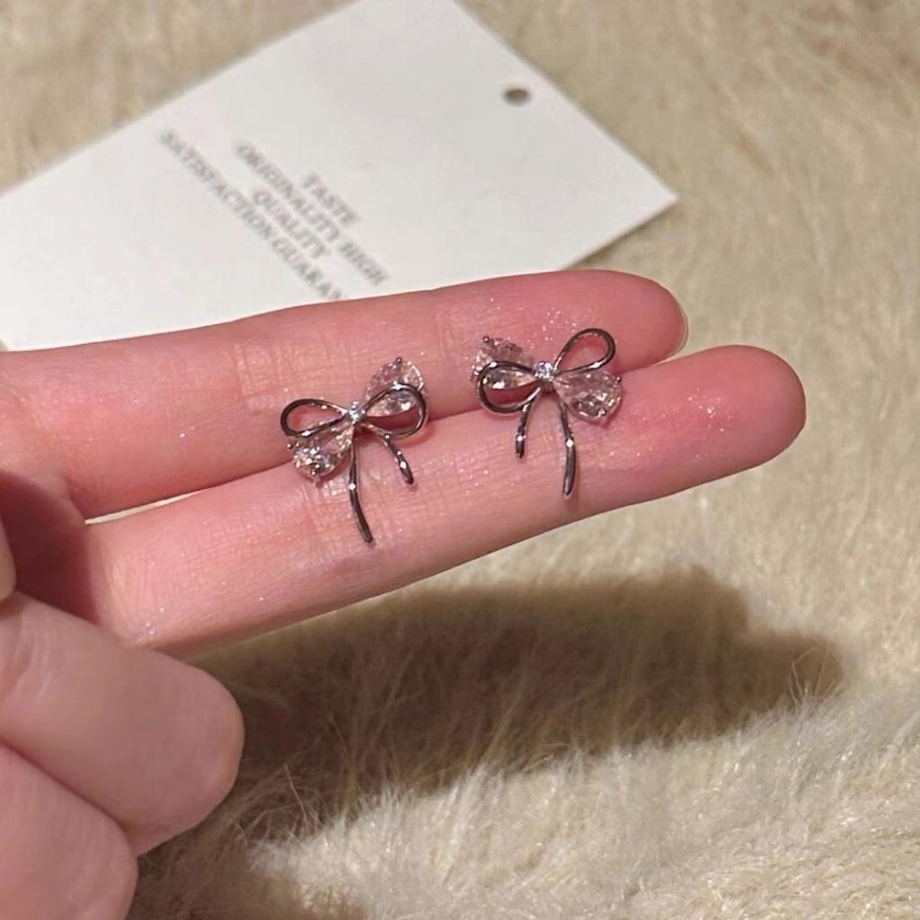 Pink diamond bow stud earrings women's sweet cool ins style foreign style earrings niche design advanced temperament explosive earrings