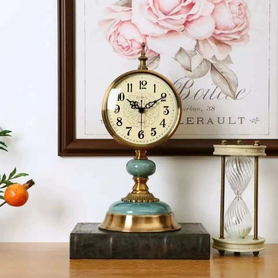 American Style Creative Retro Desktop Clock European Style Silent Clock Study Desk Decoration Home Decor Exquisite Gift