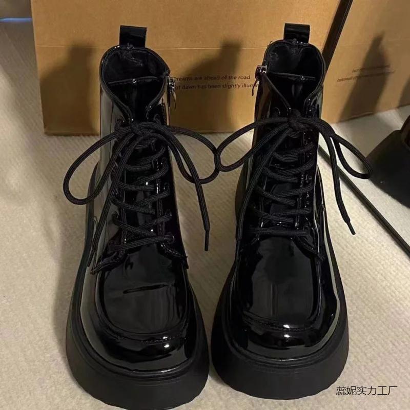 Fashion Spring and Autumn New Exquisite Women's Boots Retro Versatile Thick Bottom Casual Boots Fashion Trend Versatile Modern Boots