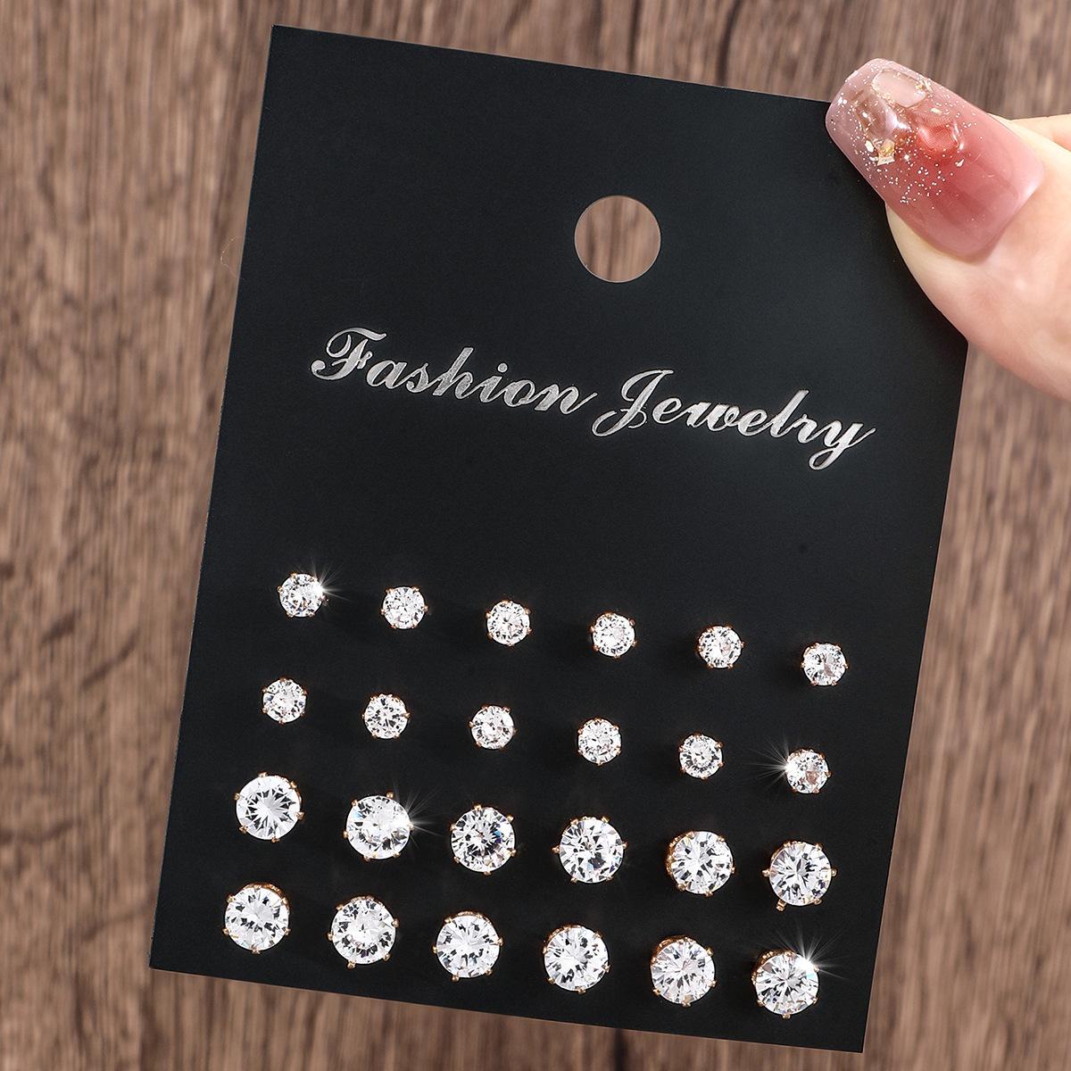

The style is simple and fashionable, and the set of inlaid rhinestone stud earrings is a gift for children s earrings. золотий