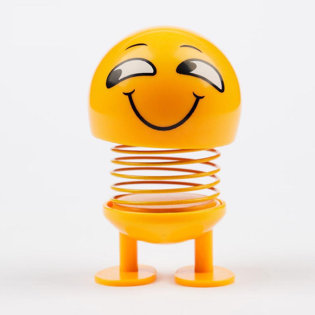 Zabawka z potrząsaną głową na wiosnę Urocza buźka Lalka emocji do samochodu Dekoracja wnętrza na deskę rozdzielczą samochodu