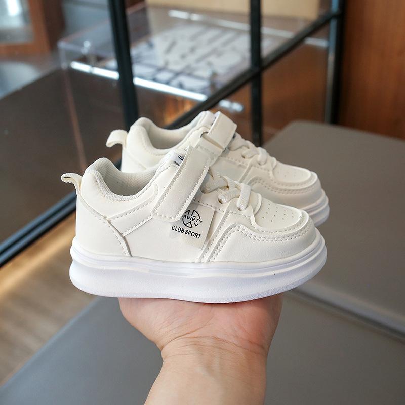 Children's shoes and girls' sports shoes 2025 spring and autumn new boys' leather waterproof casual white shoes baby board shoes
