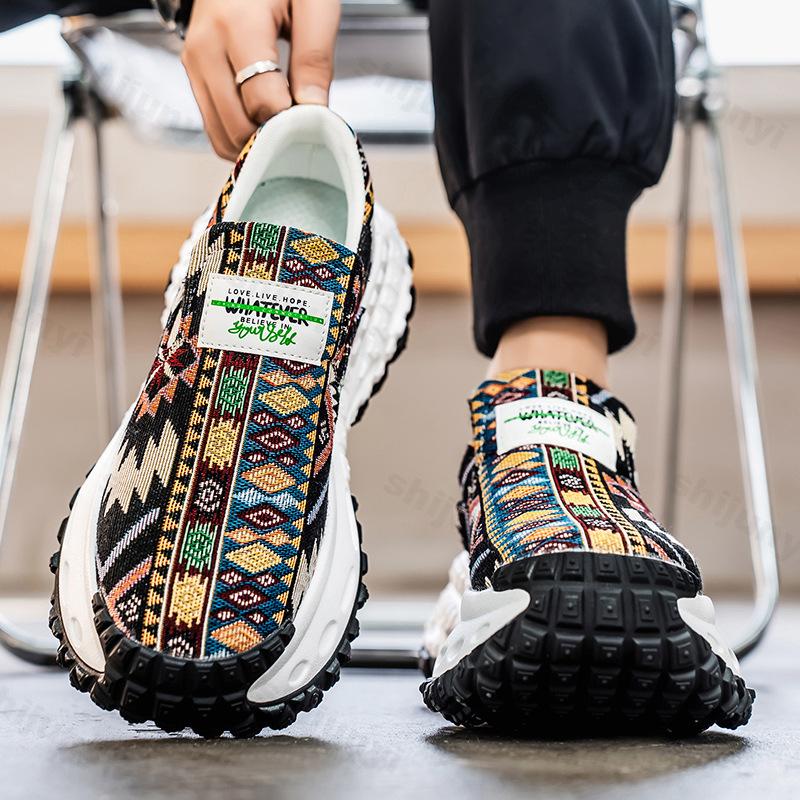 Spring Autumn New Men's Shoes Fashion Slip On Comfortable Casual Vulcanized Shoes Embroidery Non Slip Platforms Sneakers