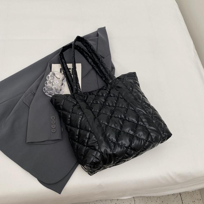 Weich gepolsterte Umhängetasche für Damen, Tragetasche aus weichem Nylongewebe mit Rautenmuster