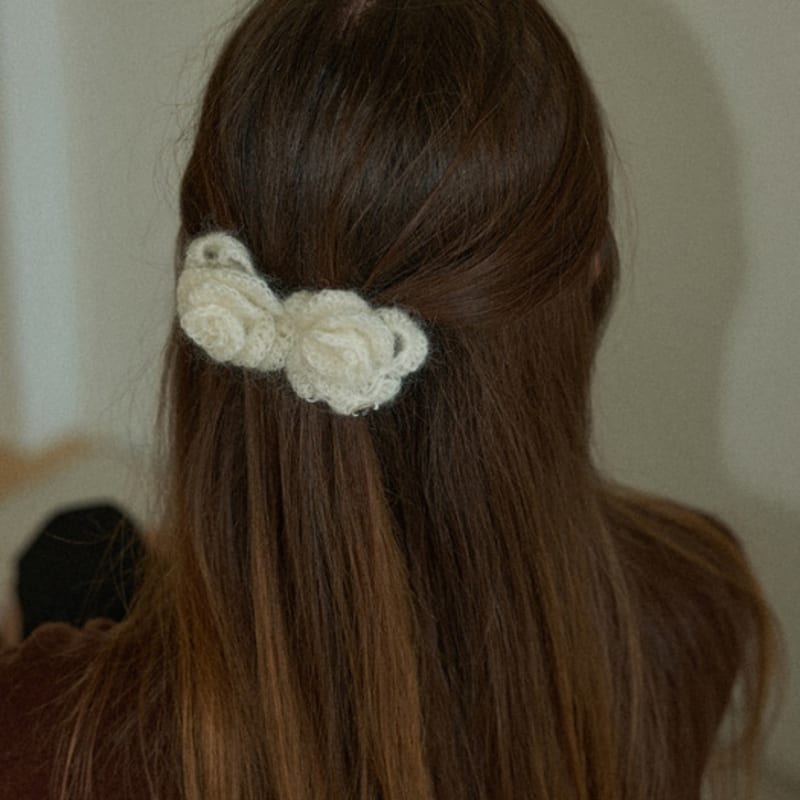 Slowslowly Camellia Handmade Crochet Mohair Knit Mini Hairpin _ 4Colors