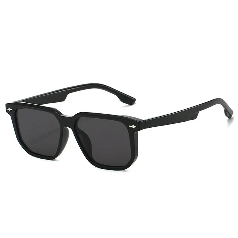Fashion Men Square Sunglasses Retro Rivets Grey Shades UV400 Women Luxury Sun Glasses As the picture