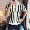 Letní pruhované pletené pánské tričko Slim Fit s klopou Ležérní košile Módní pletené topy s krátkým rukávem