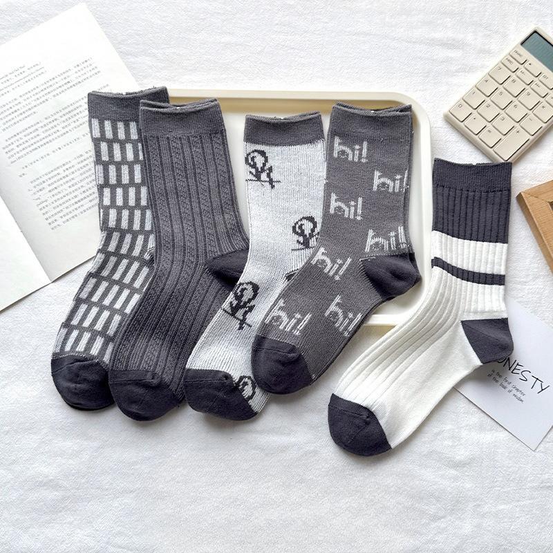 5 Pairs of Female Autumn Winter Vintage Warm Mid Tube Cotton Socks