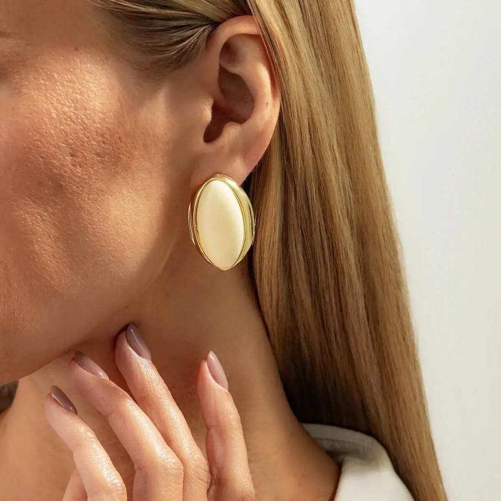 1 Pair Retro Resin Acrylic Oval Stud Earrings for Women Trendy Gold Color Geometric Earrings Fashion Jewelry Accessories
