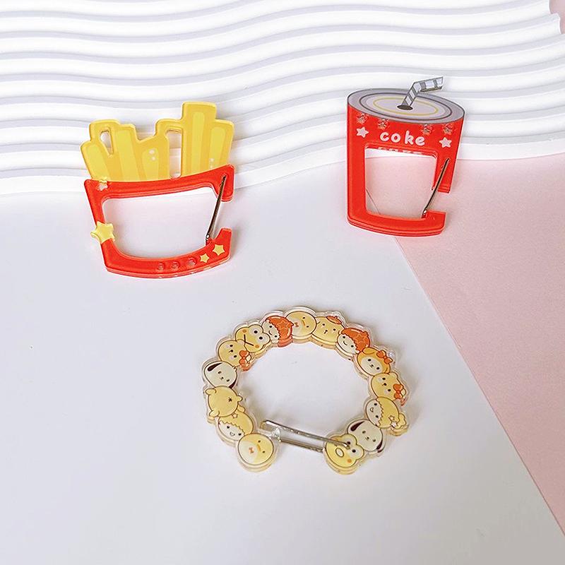 1 Piece Cute Music Wings Hollow Out Climbing Buckle Acrylic Keychain Sweet Doll Bag Pendant Charm Adorable  Accessories