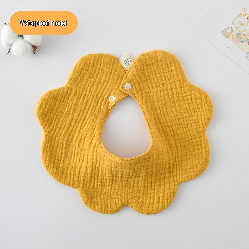 Dwustronny, wodoodporny śliniaczek dla niemowląt w stylu koreańskim z płatkami, wykonany w 100% z gazy bawełnianej
