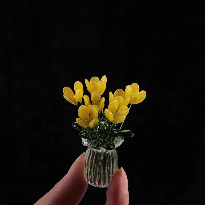 Glass Flower Bouquet with Vase Hand-Blown Mini Flower Decoration Home Living Room Handmade Simulation Floral Ornament with Stem
