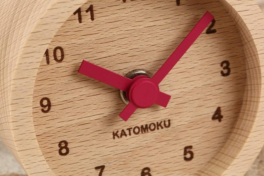 KATOMOKU Mini-Uhr rund rotes Holz Strand km-26