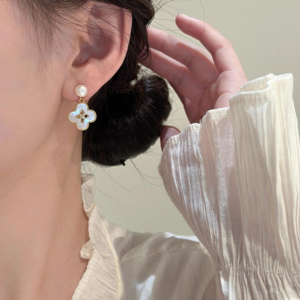 Real Gold Electroplated Zircon Flower Pearl Stud Earrings Elegant Temperament Commuter Earrings Women